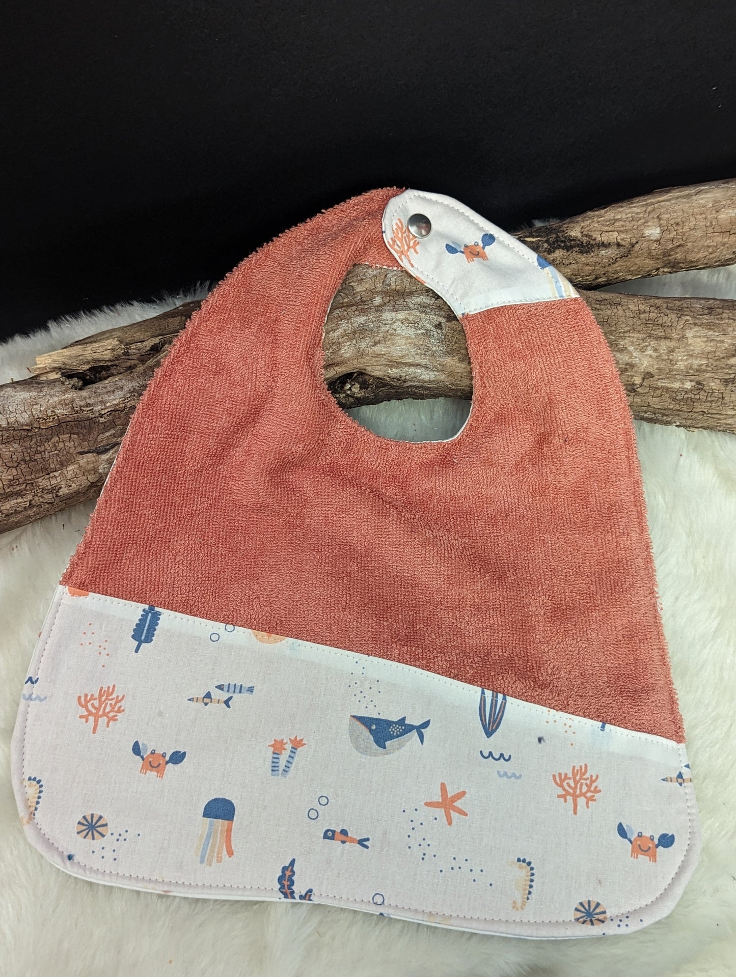 Bavoir mer dès 5 mois - corail