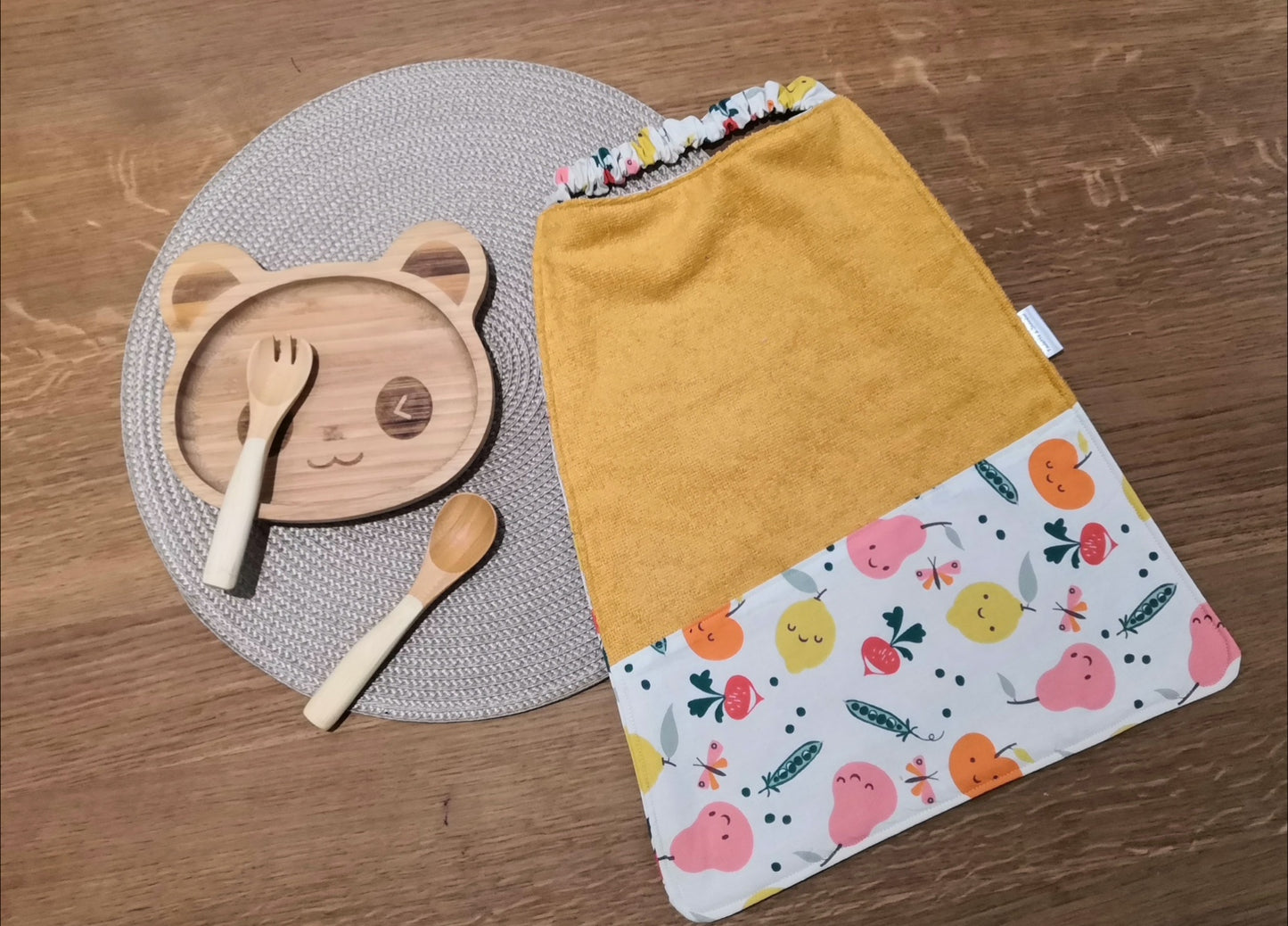 Bavoir Maternelle Legumes - Article en stock