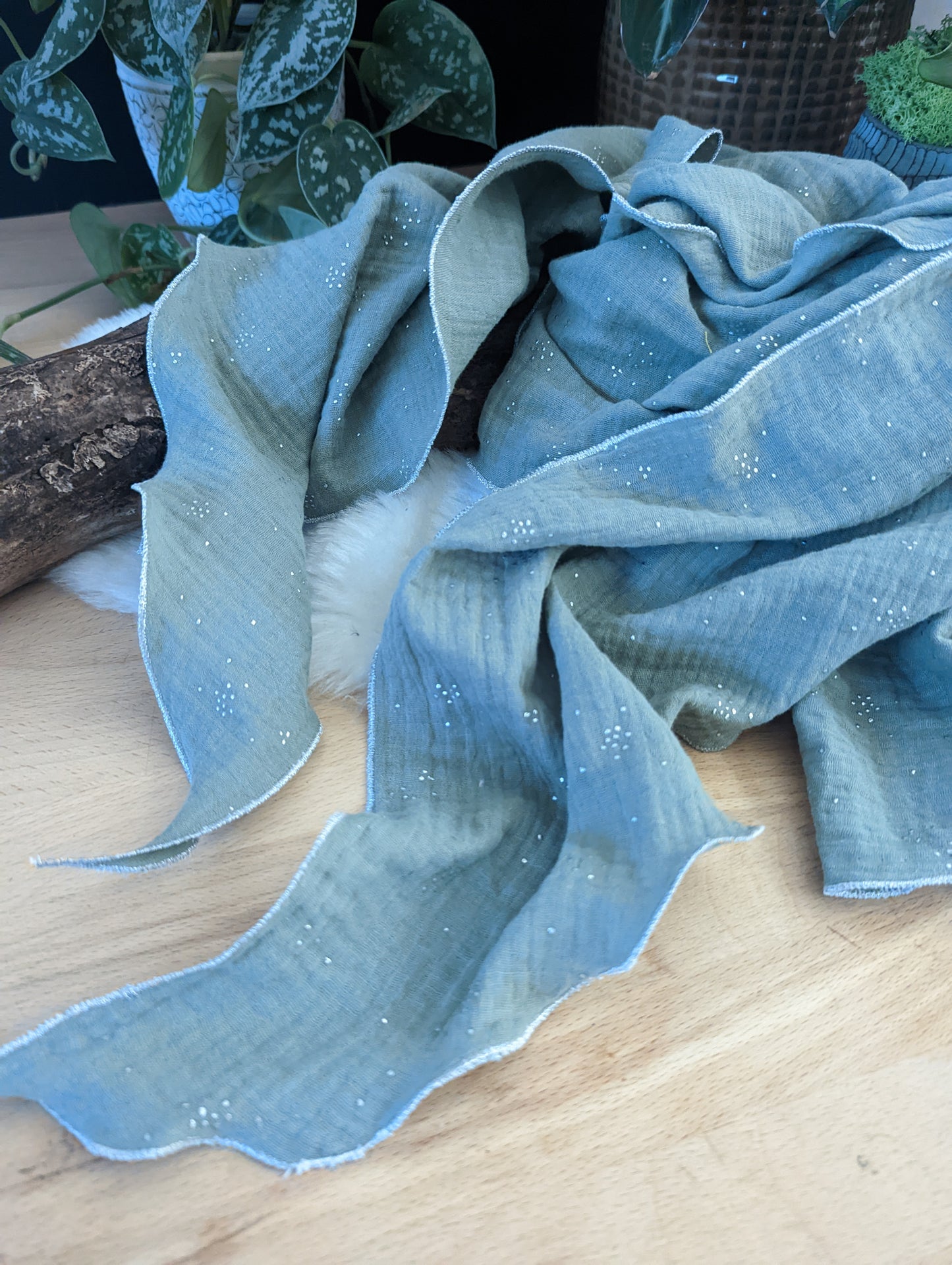 Foulard en double gaze vert et argent