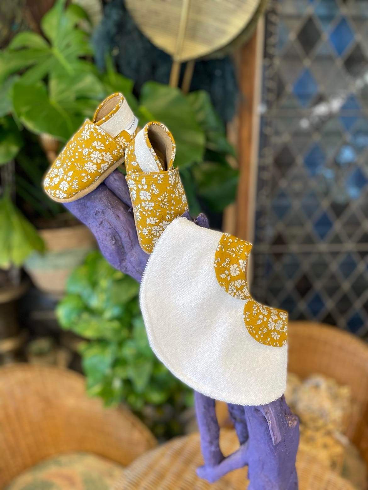 Chaussons bébé en cuir & liberty