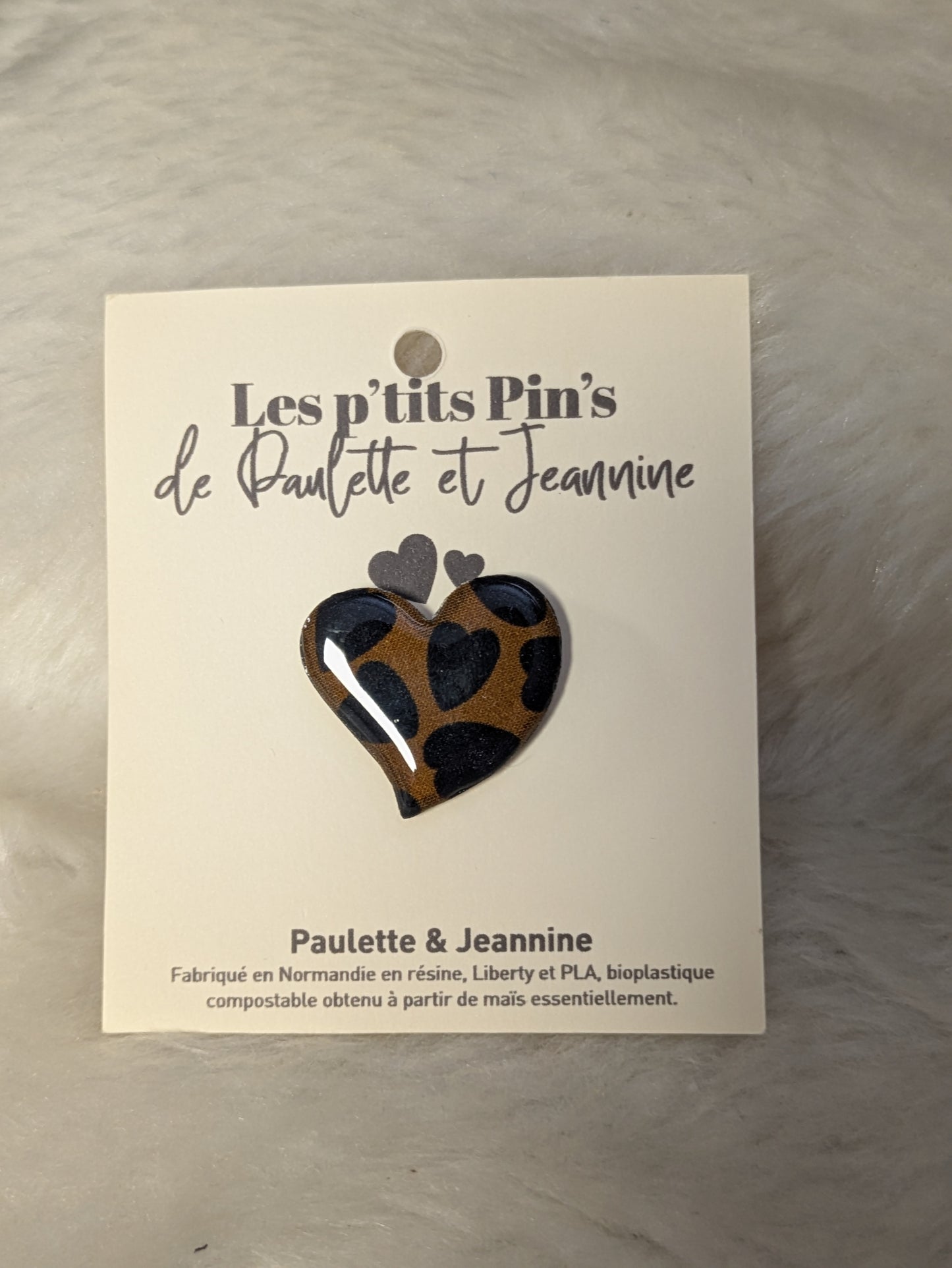 Pin's coeur Graou