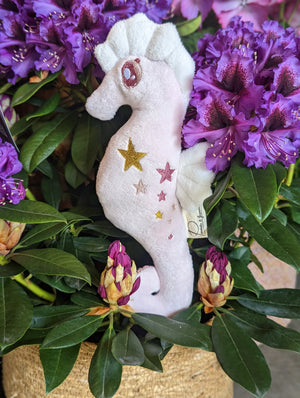 Ouvrir l&#39;image dans le diaporama, Peluche hippocampe - CE
