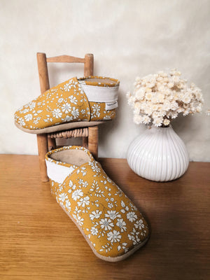 Chaussons bébé en cuir & liberty